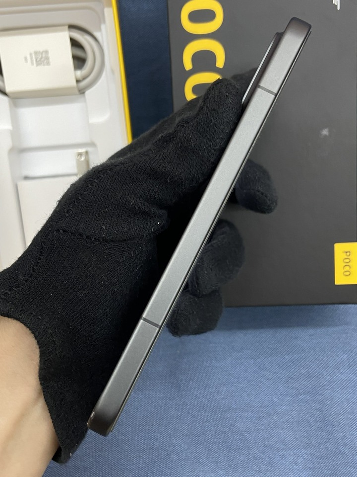 兩年保固 POCO F8 Ultra 16G+512G 黑色 二手旗艦小米手機 8637840811