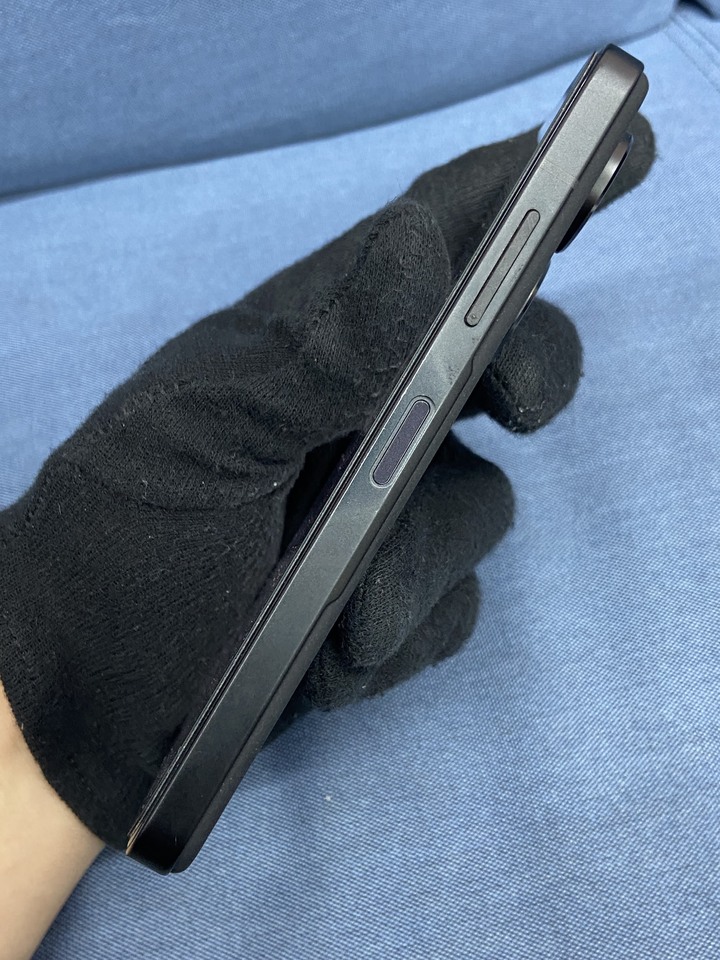 ASUS Zenfone 10 8G+256G 二手華碩5G旗艦手機 黑色 Zenfone10