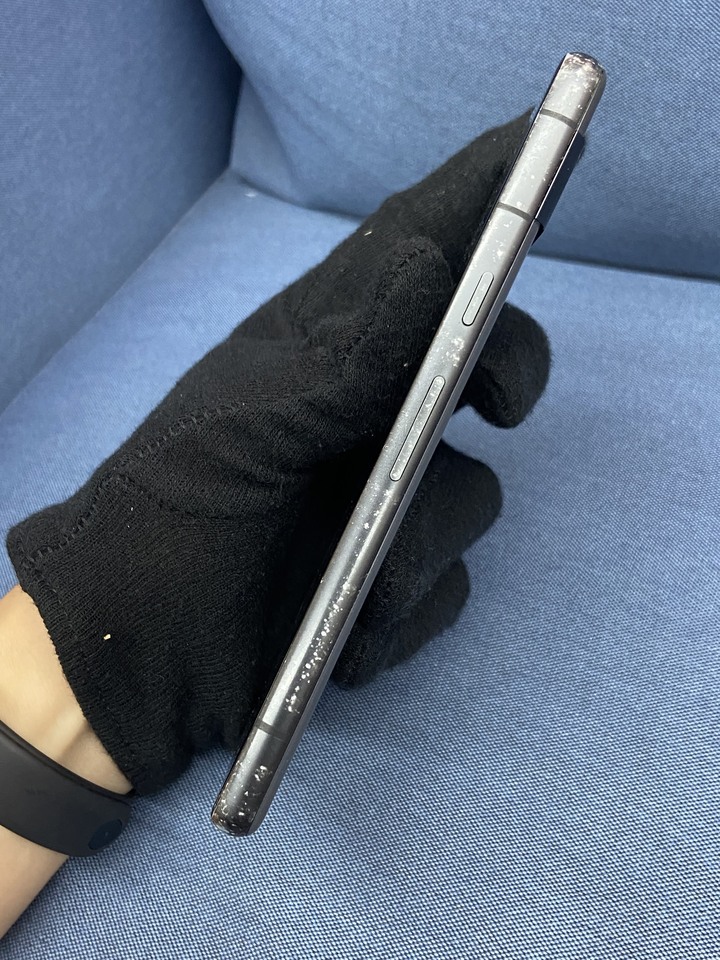 螢幕小裂痕 Google Pixel 7a Pixel7a谷歌手機 5G 8G+128G 黑色