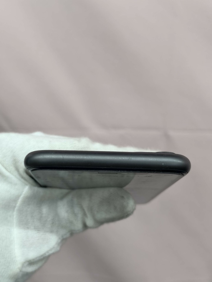 Apple IPhone 11 64G 蘋果手機 二手雙鏡頭手機 IPhone11 黑色