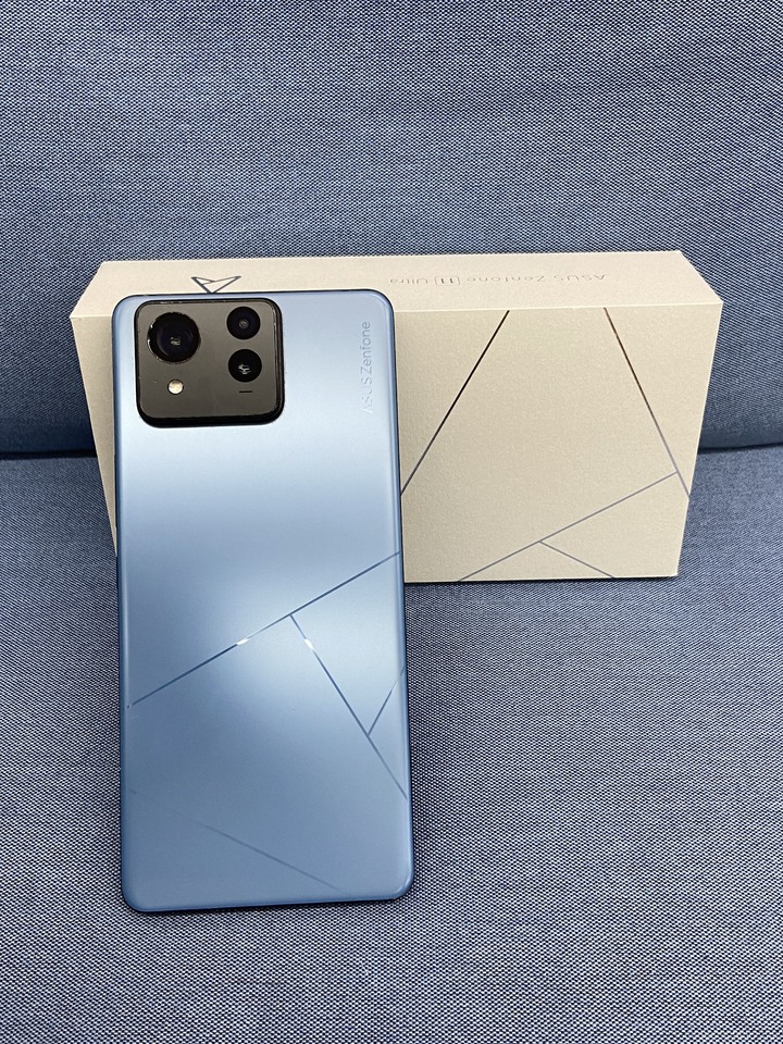 ASUS Zenfone 11 Ultra 12G+256G華碩手機 二手旗艦5G手機 台灣公司貨 藍色盒裝