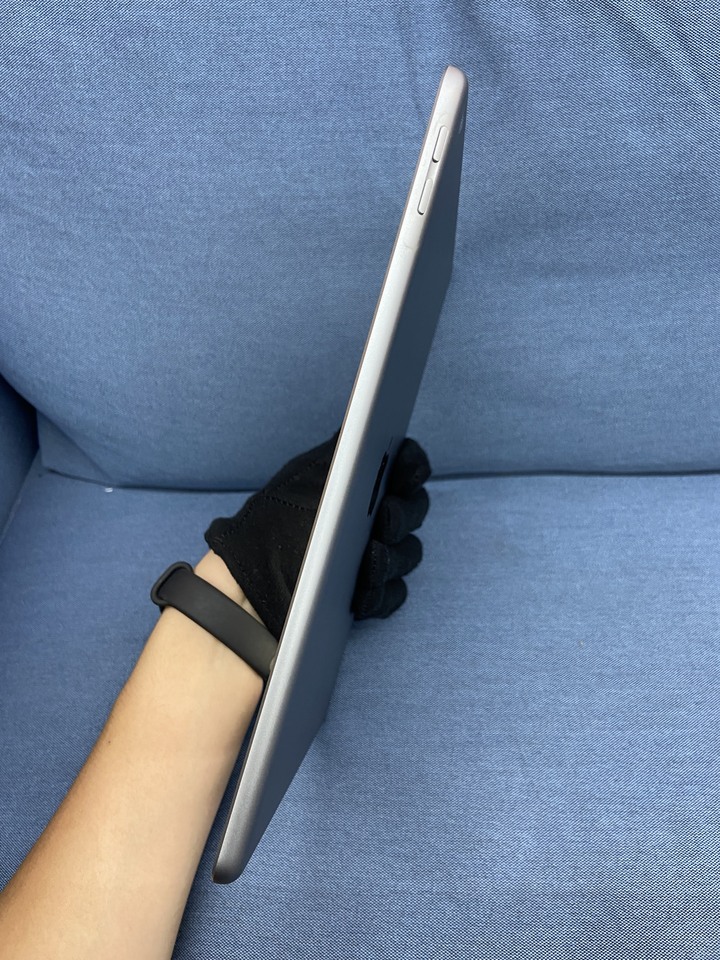 Apple IPad 6 32G iPad6 二手蘋果平板 9.7吋 WIFI版 黑灰色