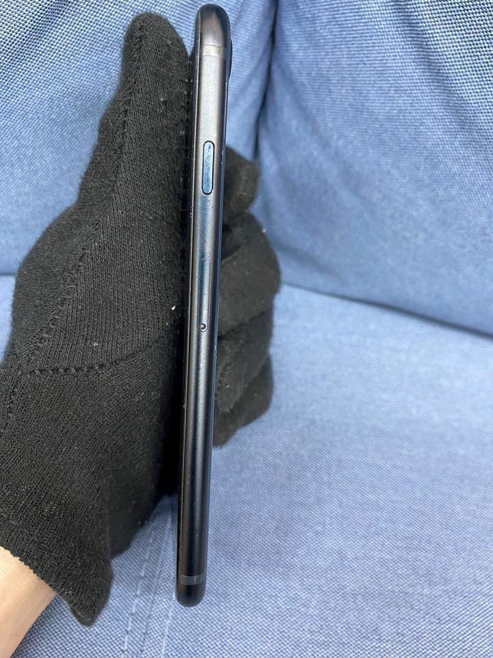 Apple IPhone SE3 64G SE 3 二手蘋果5G手機 黑藍色LV6V3