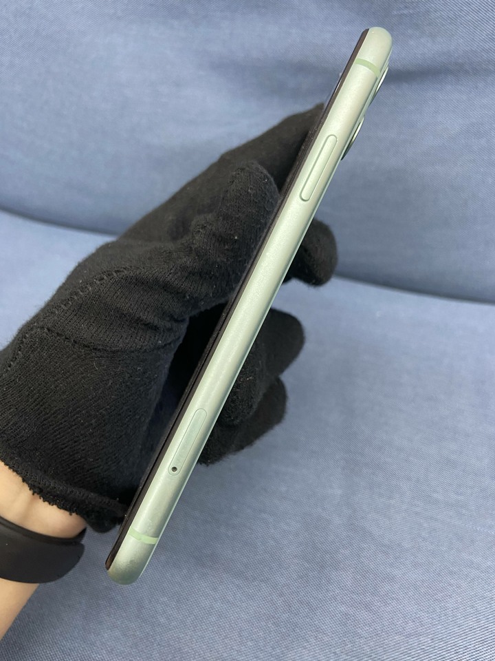 副廠螢幕電池 Apple IPhone 11 128G 二手6.1吋蘋果手機 iPhone11 綠色