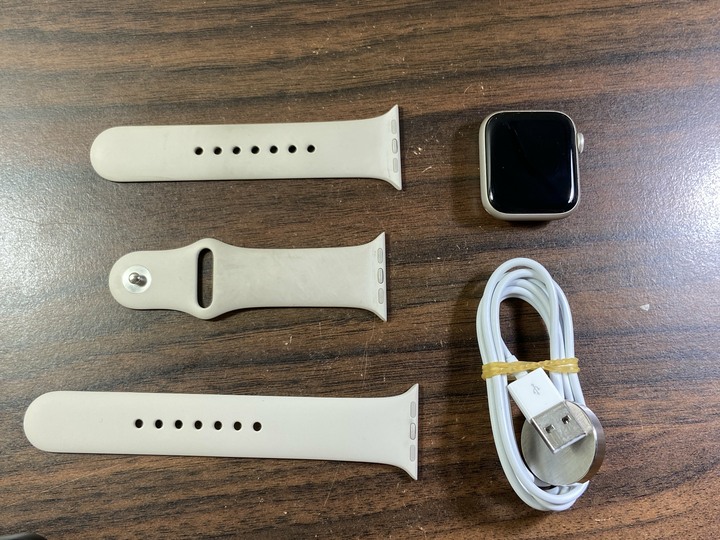 螢幕刮傷插卡通話版Apple Watch SE2 SE 2(GPS+LTE版) 40mm 蘋果手錶 A2725