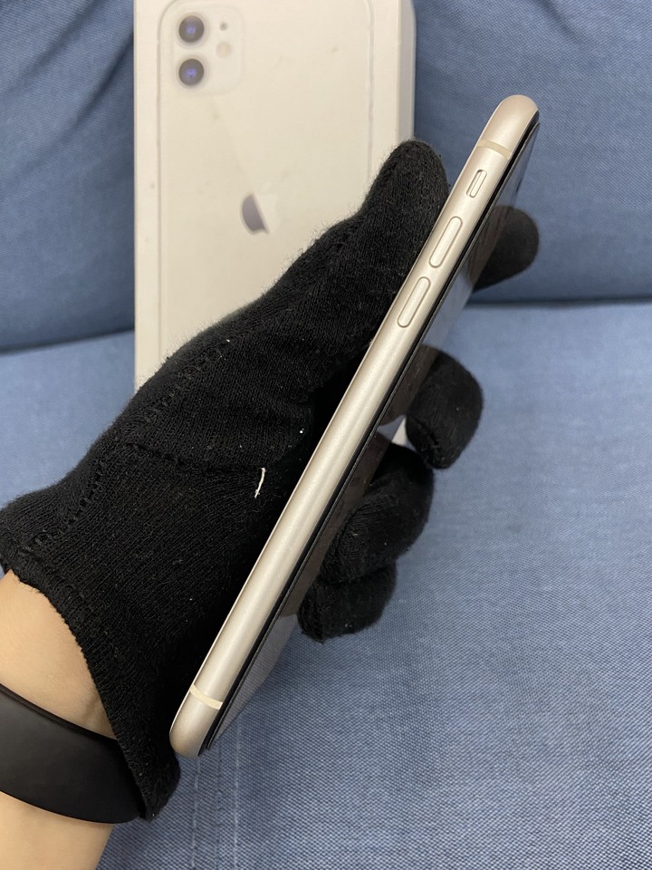 Apple IPhone 11 128G 二手 6.1吋蘋果手機 iPhone11 白色 G0NCXD