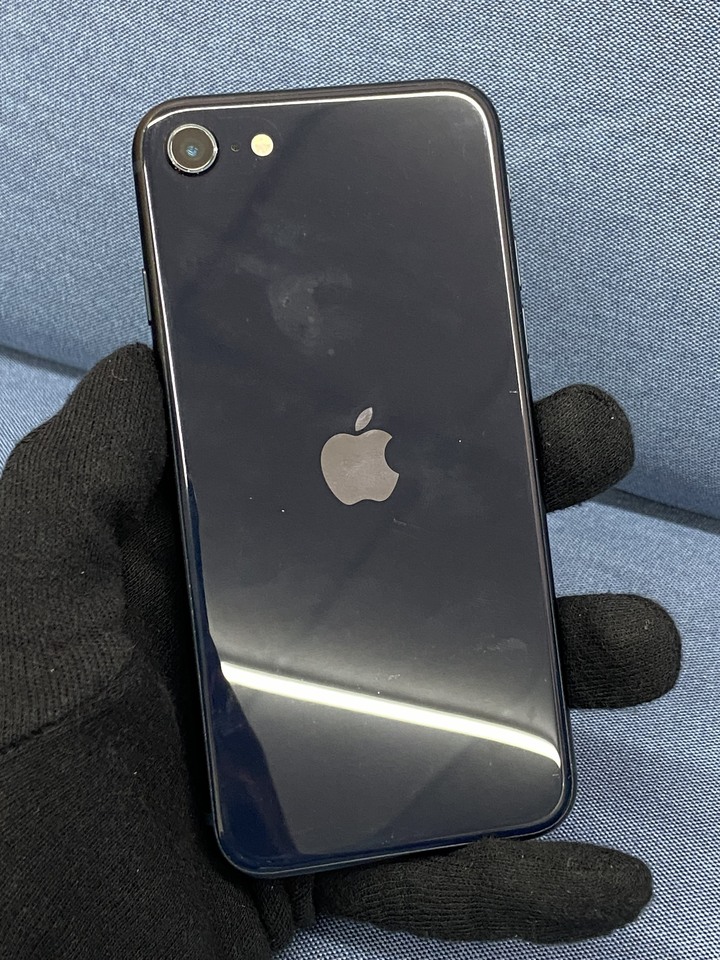 螢幕明顯刮傷Apple IPhone SE3 64G SE 3 二手蘋果5G手機 348270