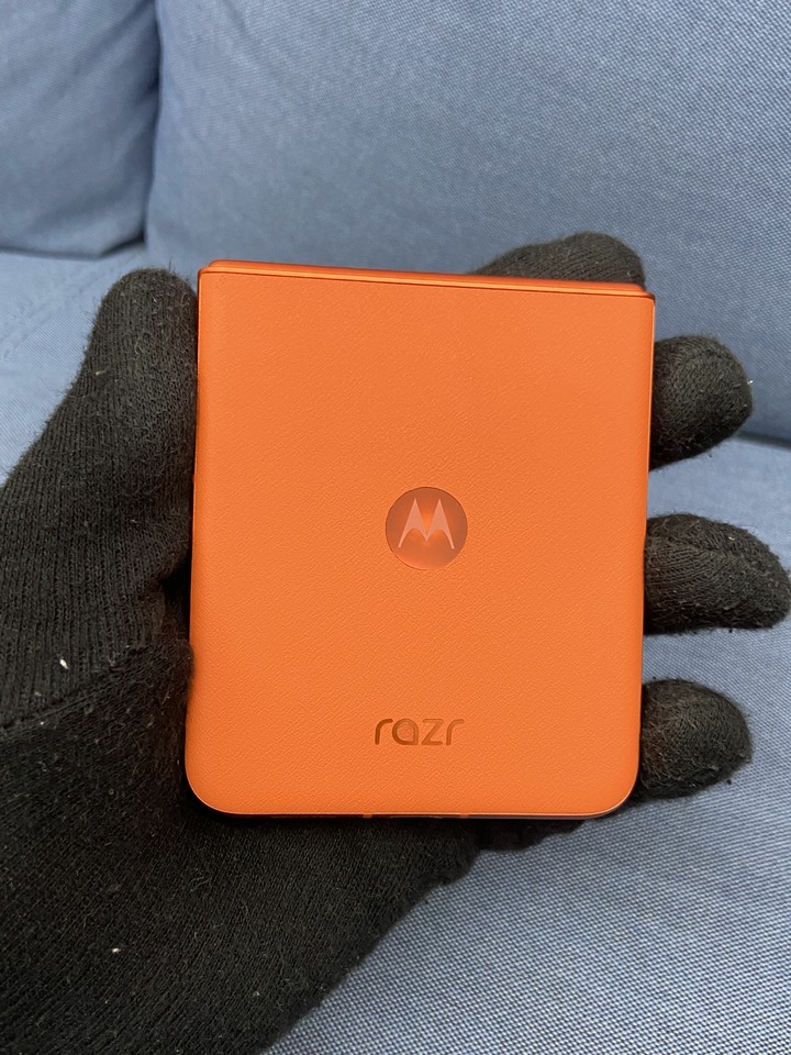 Motorola razr 50 (8G/256G) 摺疊旗艦手機 Flip razr50