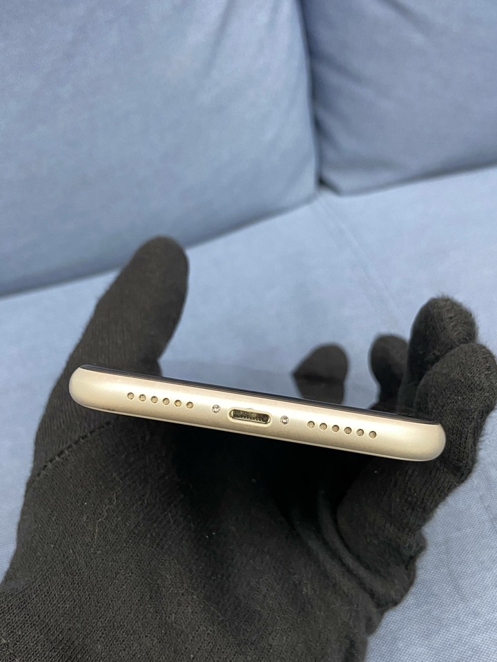(螢幕有刮傷) Apple IPhone 11 128G 二手白色蘋果手機 6.1吋 IPhone11