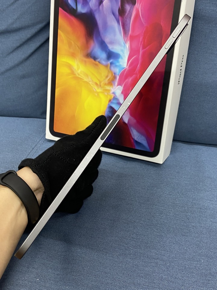 Apple iPad Pro 11吋 二代 128G A2228 二手蘋果平板電腦 黑灰色 WIFI版