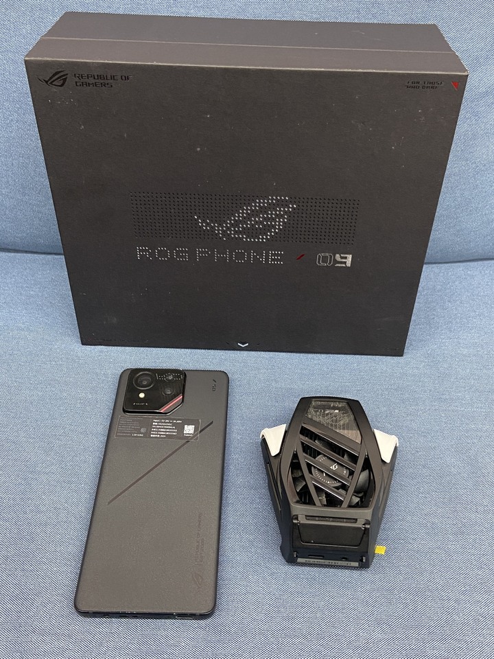 ASUS ROG Phone 9 Pro Edition 24+1tb二手台灣公司貨華碩電競手機 Phone9