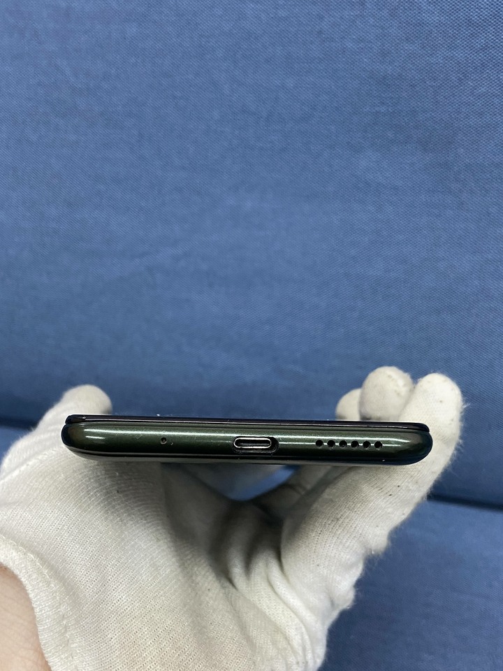 HTC U20 8G/256G 二手5G宏達電手機 螢幕輕微泛紅