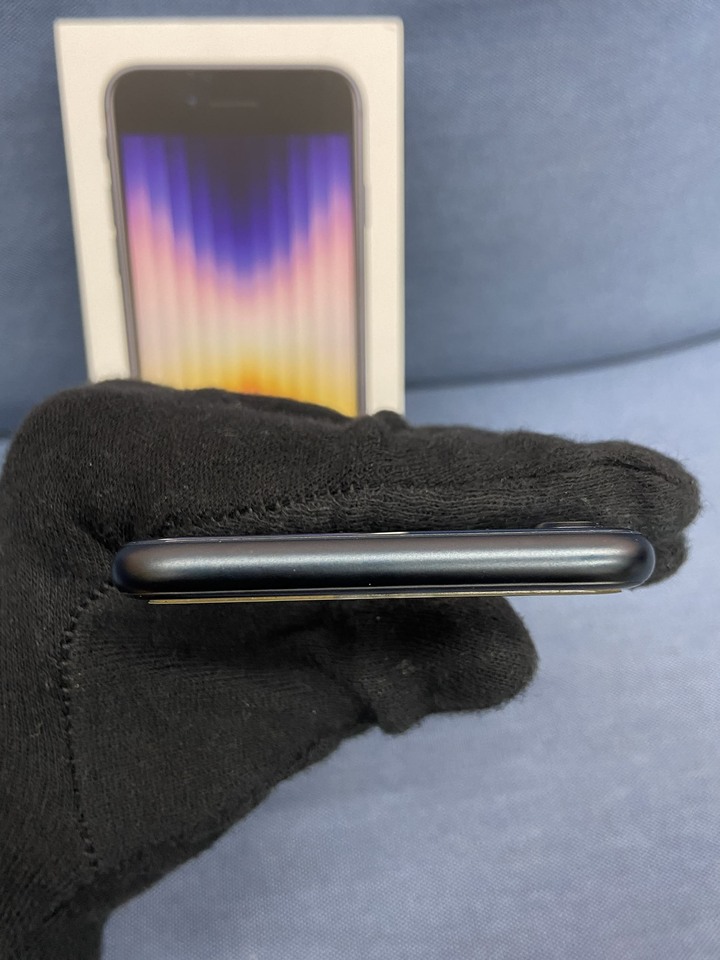 盒裝Apple IPhone SE3 SE 3 128G二手蘋果5G手機 2022 第三代 黑色
