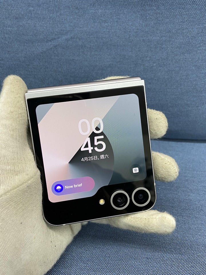 Samsung Z Flip 6 5G 12G+256G 二手三星摺疊手機 六代 灰色 Z Flip6