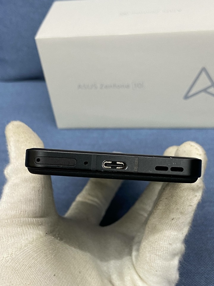 ASUS Zenfone 10 8G+256G 二手華碩5G旗艦手機 黑色 Zenfone10