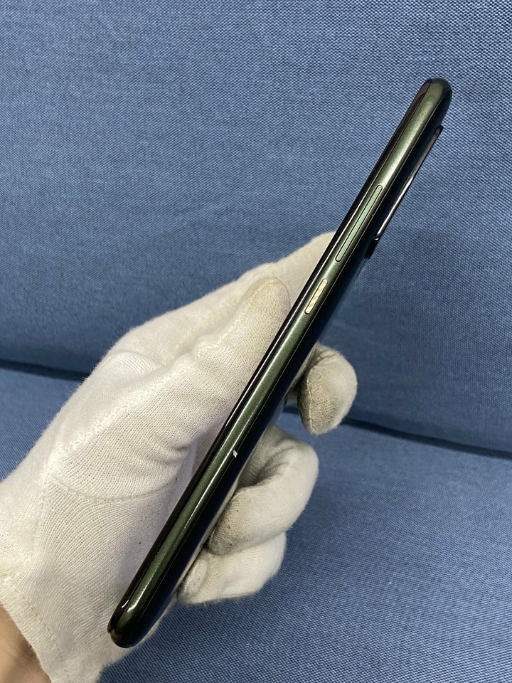 HTC U20 8G/256G 二手5G宏達電手機 螢幕輕微泛紅