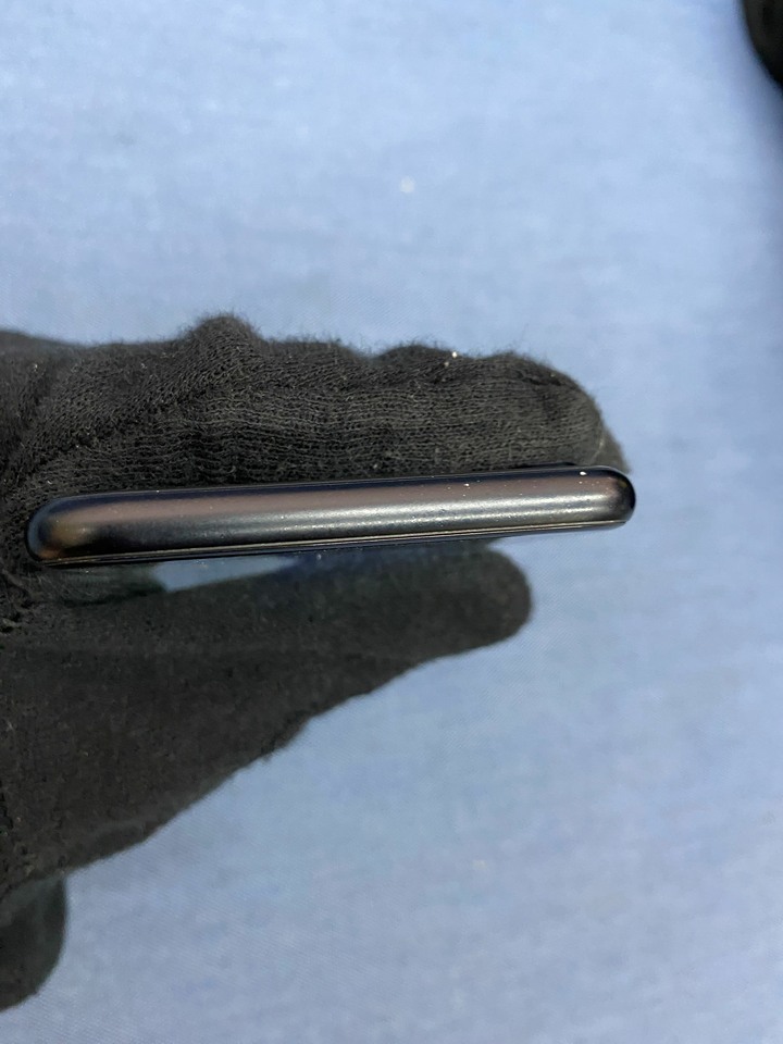Apple IPhone SE3 64G SE 3 二手蘋果5G手機 黑色FFMH4