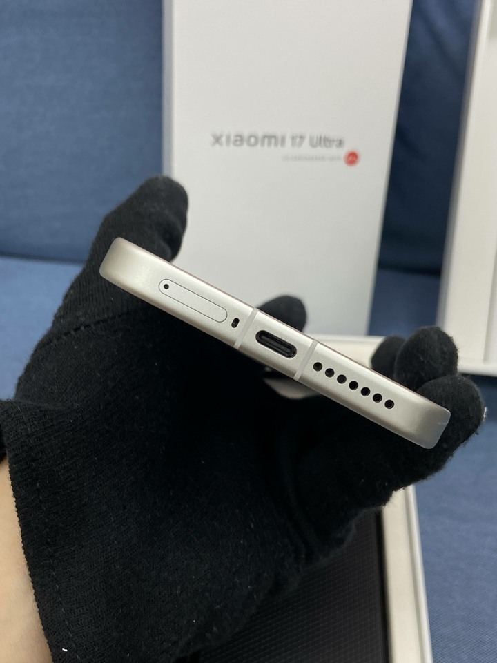 剛買含攝影套件 小米 Xiaomi 17 Ultra 小米手機 電競手機 大容量白色 17u