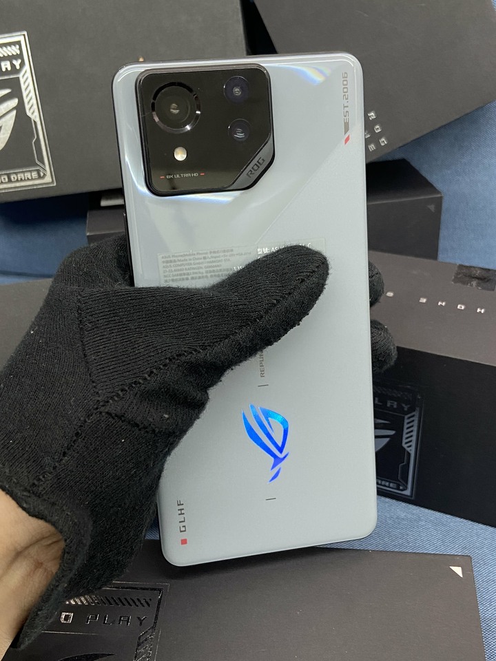 ASUS華碩ROG Phone 8 16/512G ROG8 電競旗艦手機 ROG Phone8 第八代 銀色