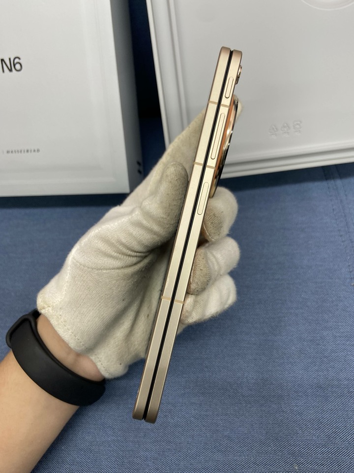 剛買保固長 OPPO Find N6 16G+512G 8.12吋5G摺疊手機 台灣公司貨