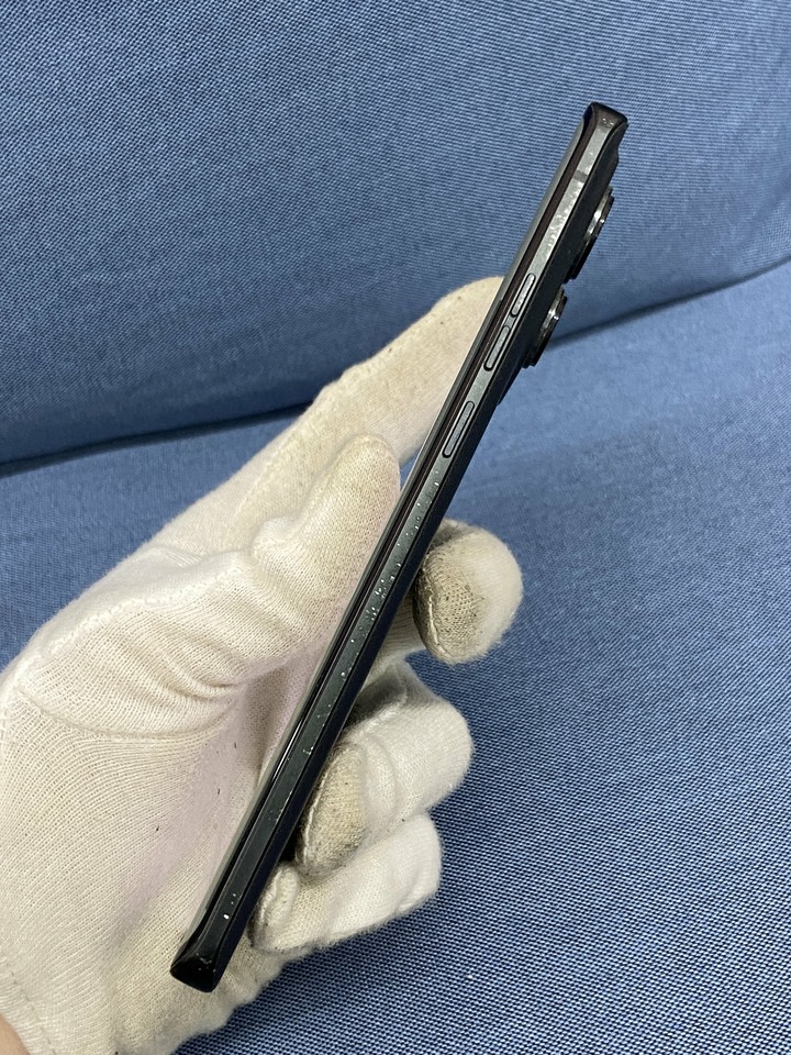 螢幕小裂痕 Motorola Edge 40(8G/256G) 曲面5G手機 Edge40 黑色