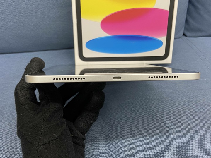 剛買保固長Apple IPad 11 (A16)128G蘋果 大螢幕平板 IPad11 銀色 台灣公司貨 HPKCR7