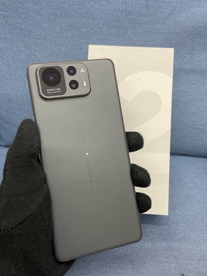 烙印 ASUS Zenfone 12 ultra 12G+256G 二手華碩5G旗艦手機 黑色 Zenfone12