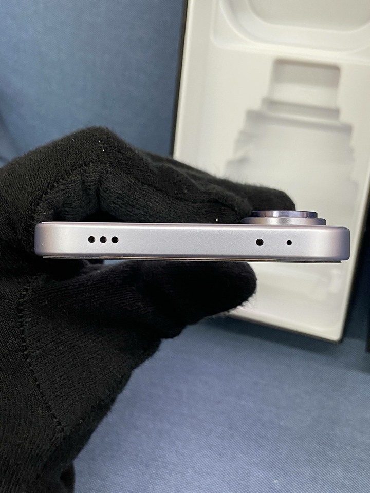 剛買保固長 5G Vivo V70 fe 8G+256G 5G攝影手機 藍色 台灣公司貨