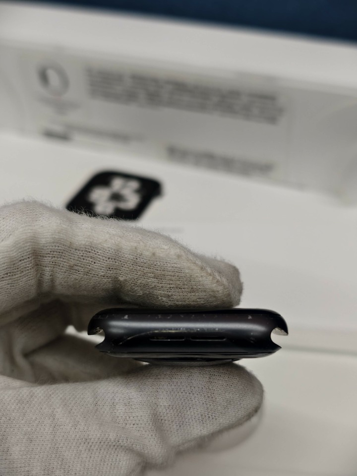 Apple Watch SE (LTE版) 44mm A2356蘋果手錶 插卡通話版黑色 一代