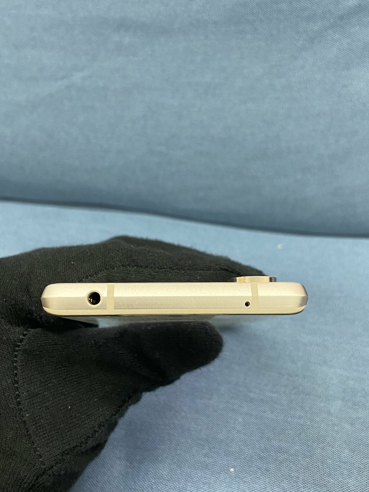 剛買保固長 HTC U24 Pro 12G/256G 二手5G宏達電手機 大螢幕米色手機