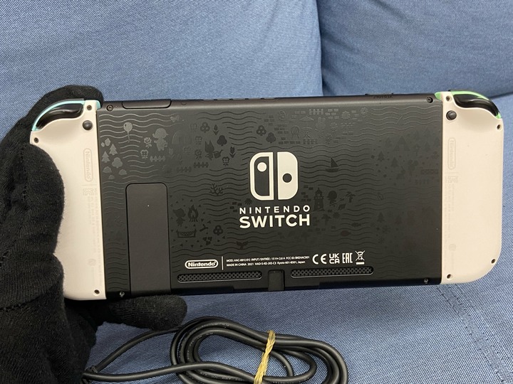 任天堂 Nintendo Switch 一代 台灣公司貨 配件只有充電器