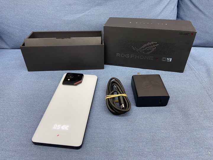 ASUS ROG Phone 9 5G 16+512G 二手華碩電競手機 Rog Phone9 台灣公司貨 白色