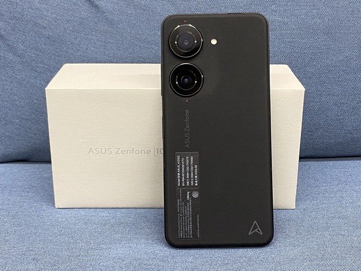 ASUS Zenfone 10 8G+256G 二手華碩5G旗艦手機 黑色 Zenfone10