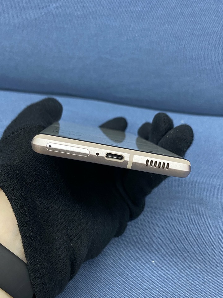 剛買保固長 HTC U24 Pro 12G/256G 二手5G宏達電手機 大螢幕米色手機
