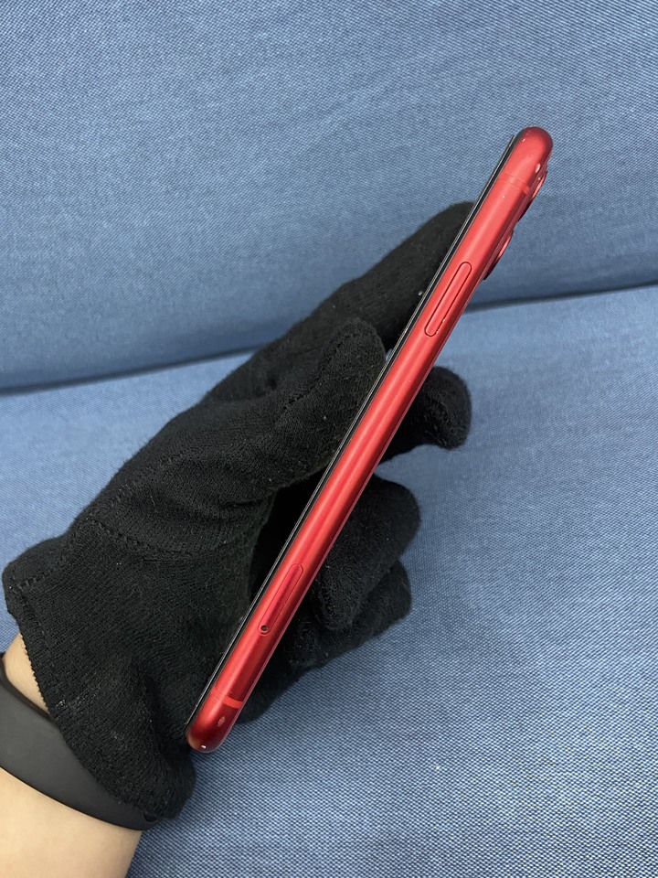Apple IPhone 11 256G 二手6.1吋蘋果手機 紅色 iPhone11 螢幕泛黃 副廠電池