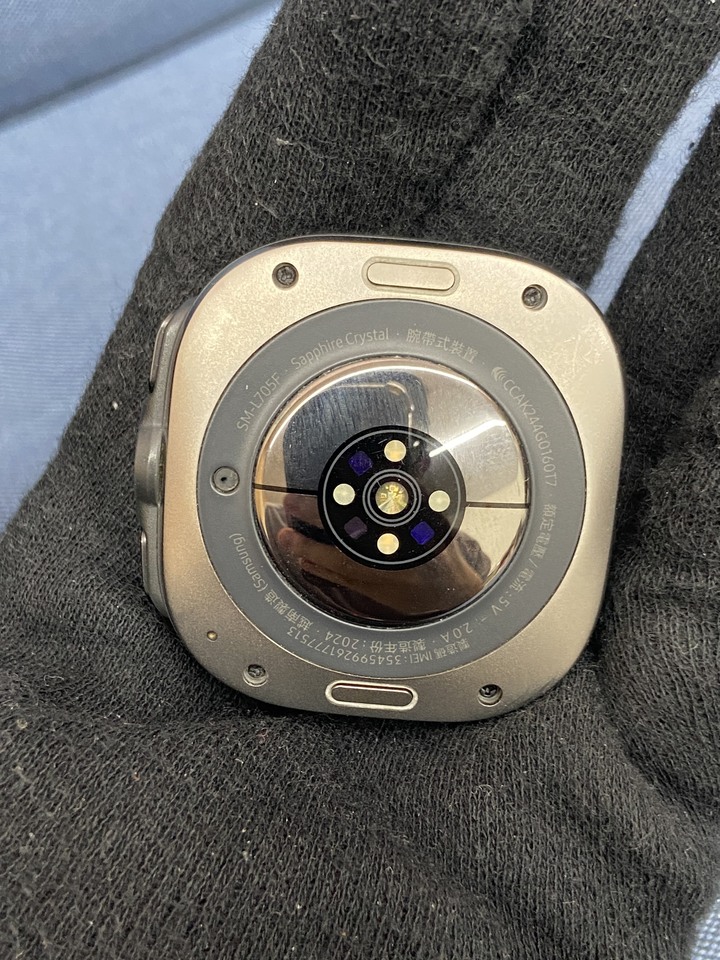 (螢幕刮傷)SAMSUNG Galaxy Watch Ultra三星手錶 插卡版 47MM 二手手錶 2024