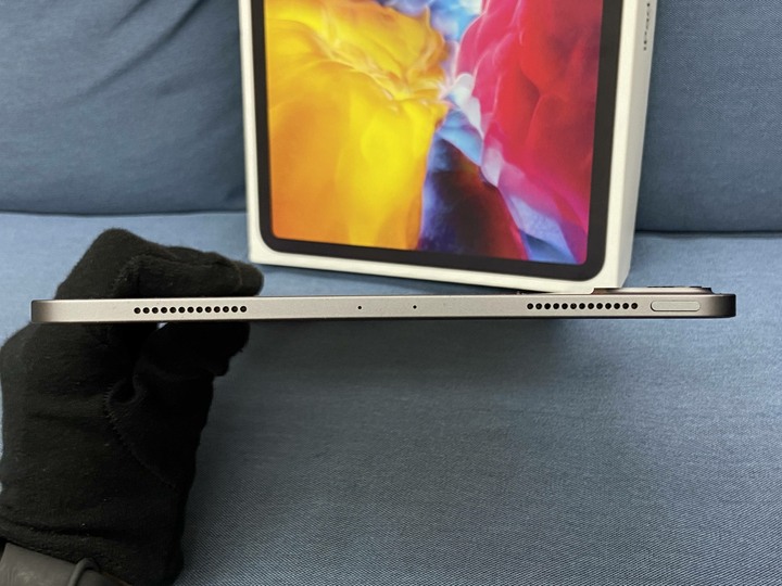 Apple iPad Pro 11吋 二代 128G A2228 二手蘋果平板電腦 黑灰色 WIFI版