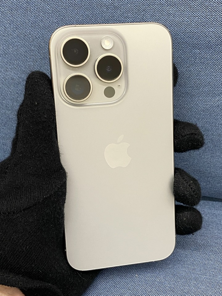 Apple IPhone 15 Pro 128G 二手蘋果手機IPhone15 Pro 鈦色