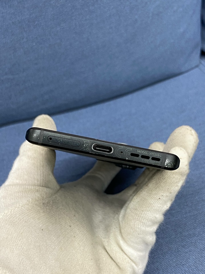 螢幕小裂痕 Motorola Edge 40(8G/256G) 曲面5G手機 Edge40 黑色