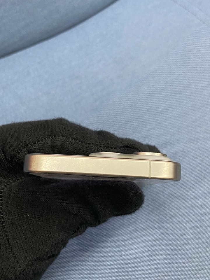 Apple IPhone 15 Pro 128G 二手蘋果手機IPhone15 Pro 鈦色