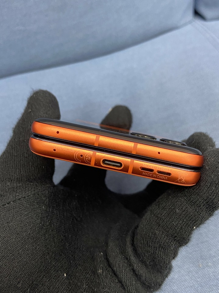 Motorola razr 50 (8G/256G) 摺疊旗艦手機 Flip razr50