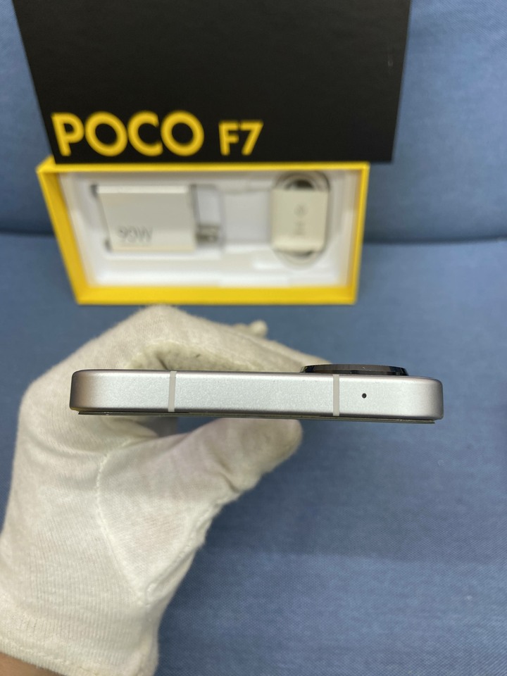 剛買兩年保固長 POCO F7 512G 小米手機 電競手機 大容量 銀色