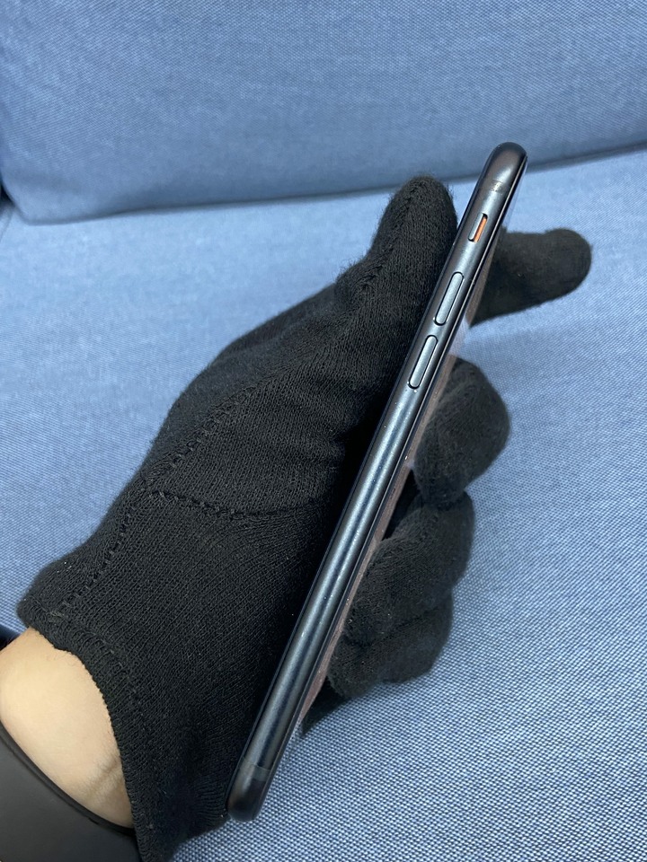 Apple IPhone SE 3 64G 黑色 4.7吋蘋果手機 SE3 5G手機 363472