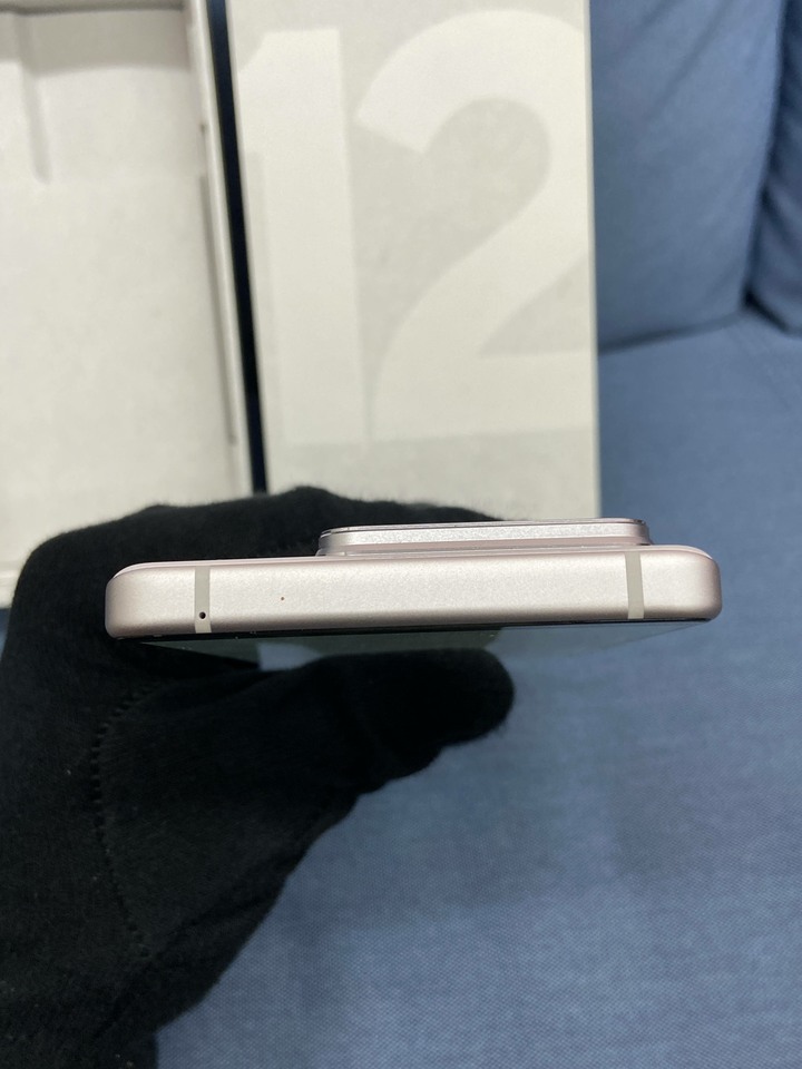 螢幕有烙印ASUS Zenfone 12 ultra 12G+256G 二手華碩5G旗艦手機 櫻花白Zenfone12