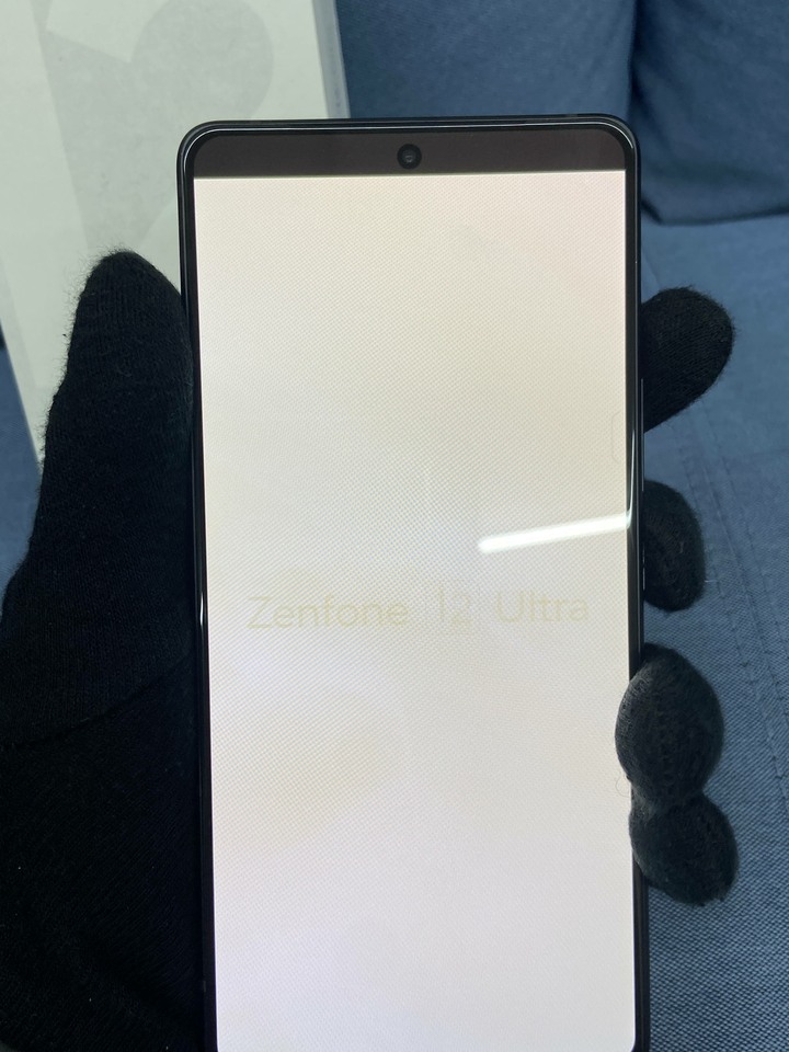 螢幕有烙印ASUS Zenfone 12 ultra 12G+256G 二手華碩5G旗艦手機 黑Zenfone12
