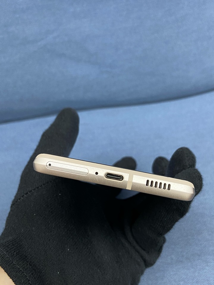 HTC U24 Pro 256G 二手5G宏達電手機 大螢幕米色手機