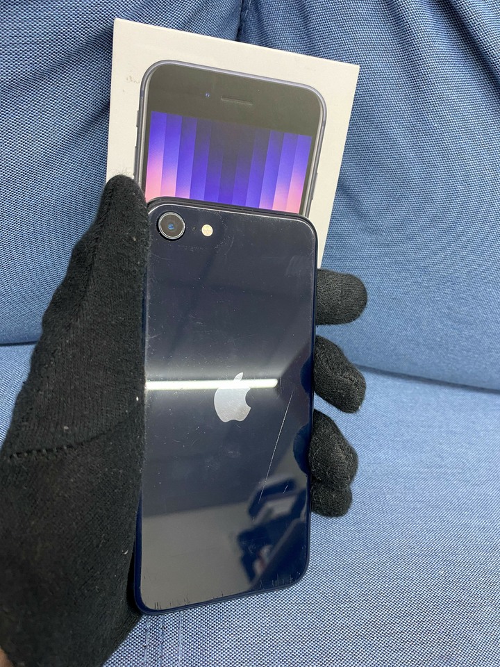 Apple IPhone SE3 64G SE 3 二手蘋果5G手機 黑藍色TTX0M