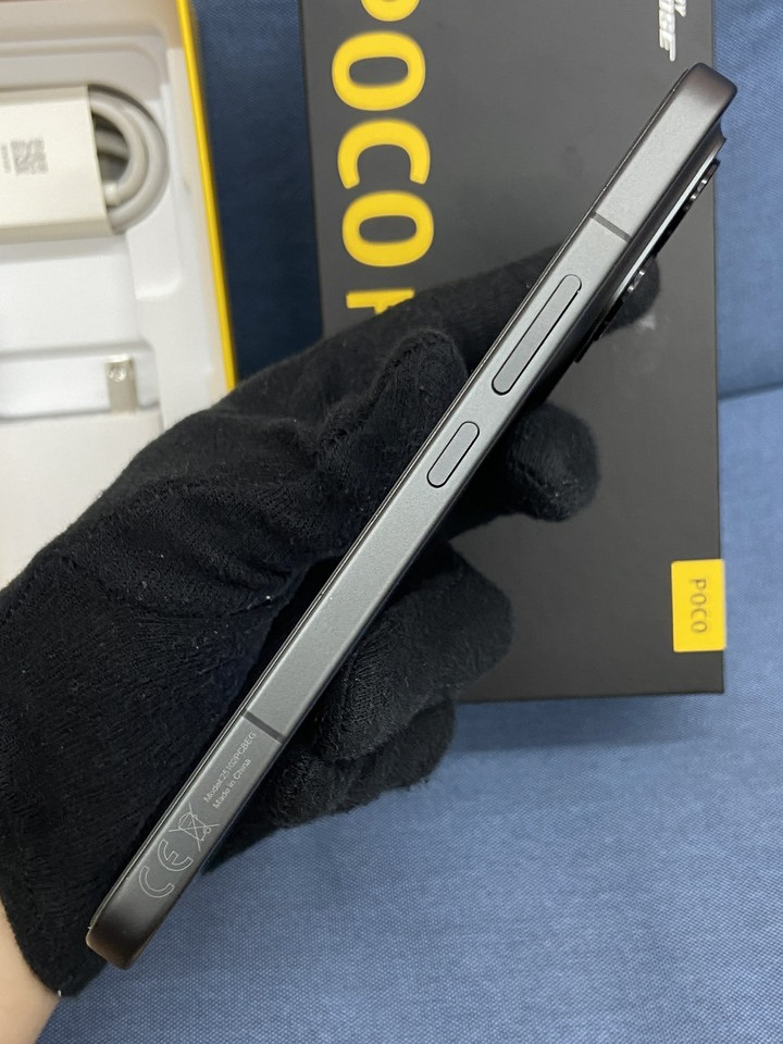 兩年保固 POCO F8 Ultra 16G+512G 黑色 二手旗艦小米手機 8637840811