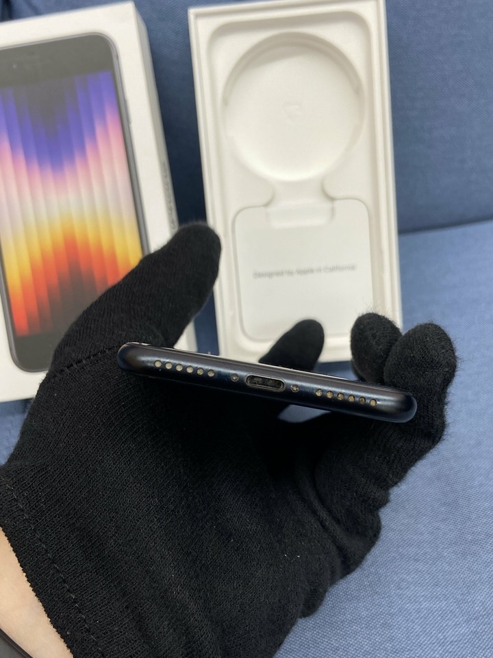 盒裝Apple IPhone SE3 SE 3 64G二手蘋果5G手機 2022 第三代 黑色 59157