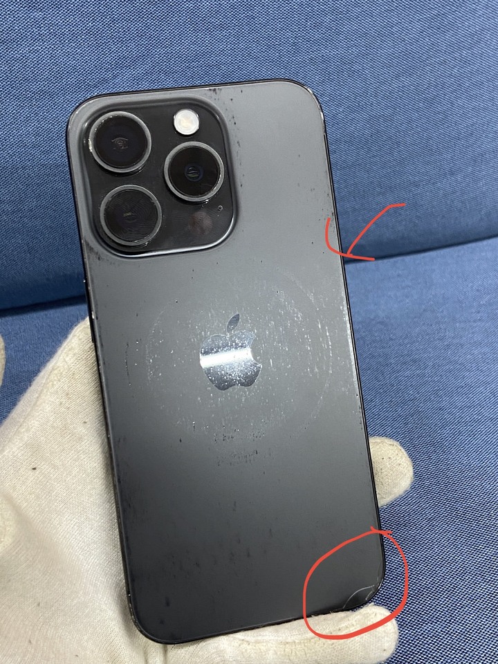 背蓋小裂 Apple IPhone 15 Pro 256G 二手蘋果手機IPhone15 Pro 汰黑色